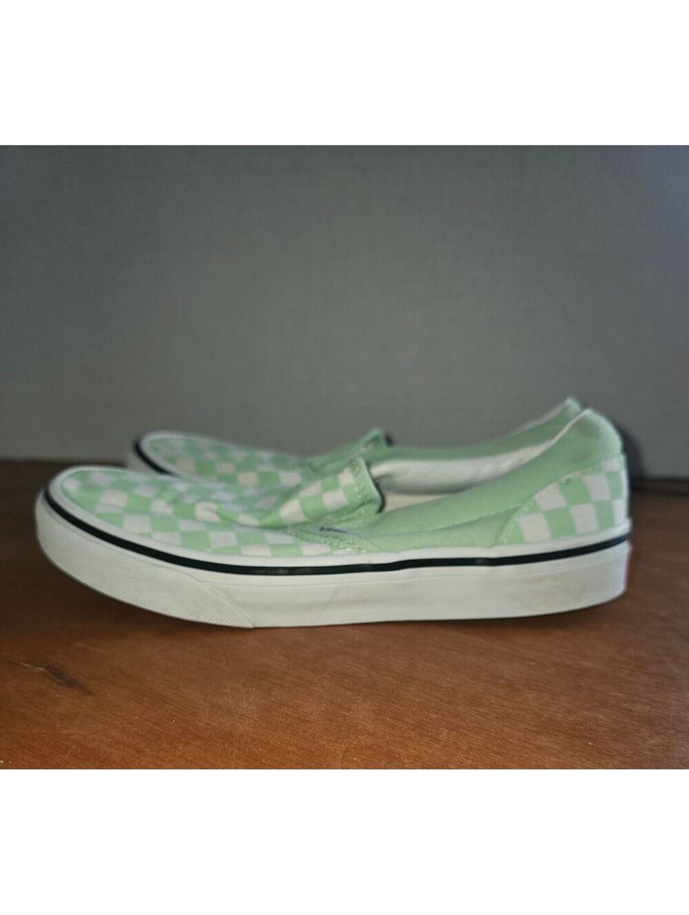 Fans green checkered kids size 2.5